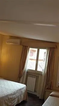 Hotel Saturnia Rome