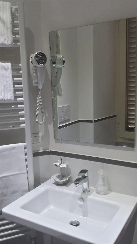 Hotel Saturnia Rome