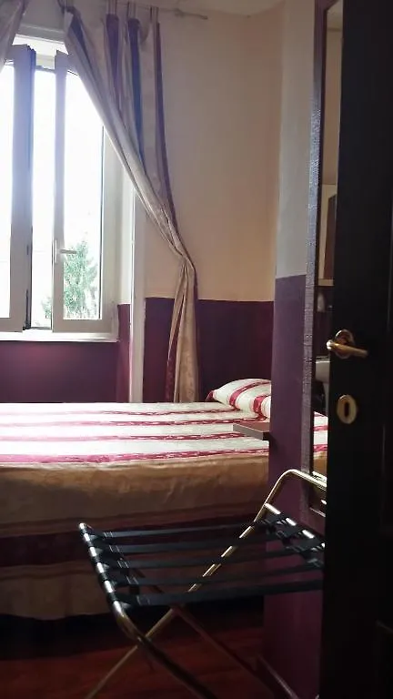 Hotel Saturnia Rom 2*,  Italien