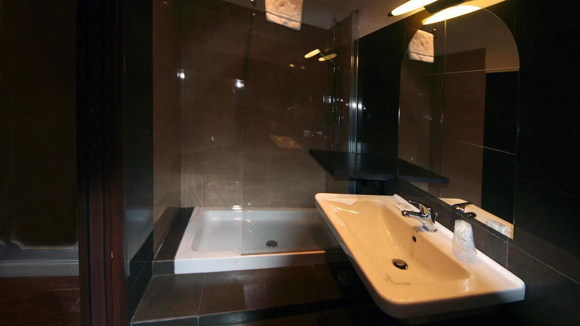 Hotel Saturnia Rom 2*,